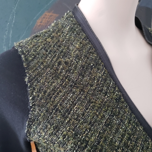 Elie Tahari | Tweed and Merino Zip-front Sweater - Picture 5 of 9